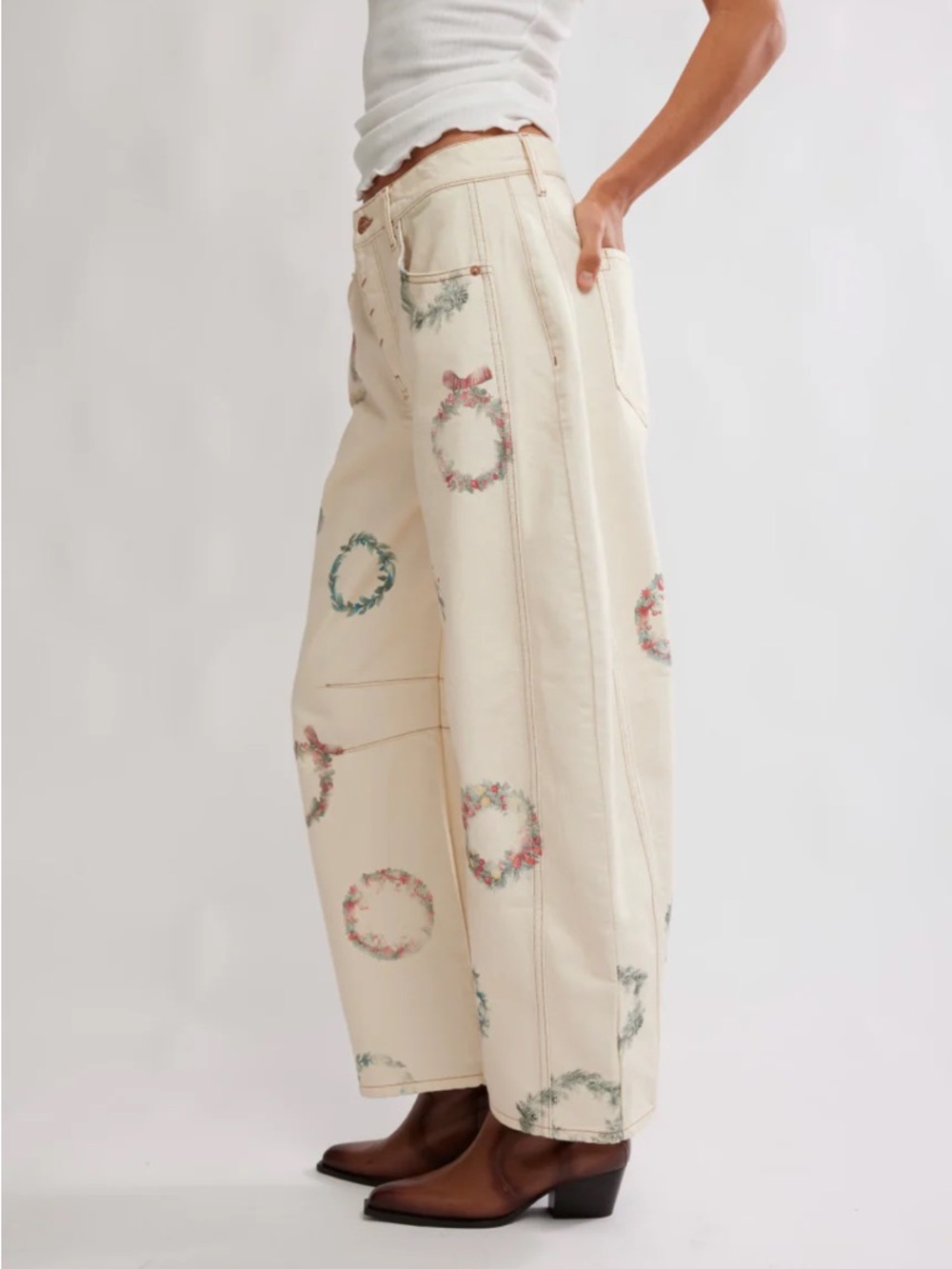NWT We The Free Good Luck Printed Barrel Jeans - Picture 4 of 8